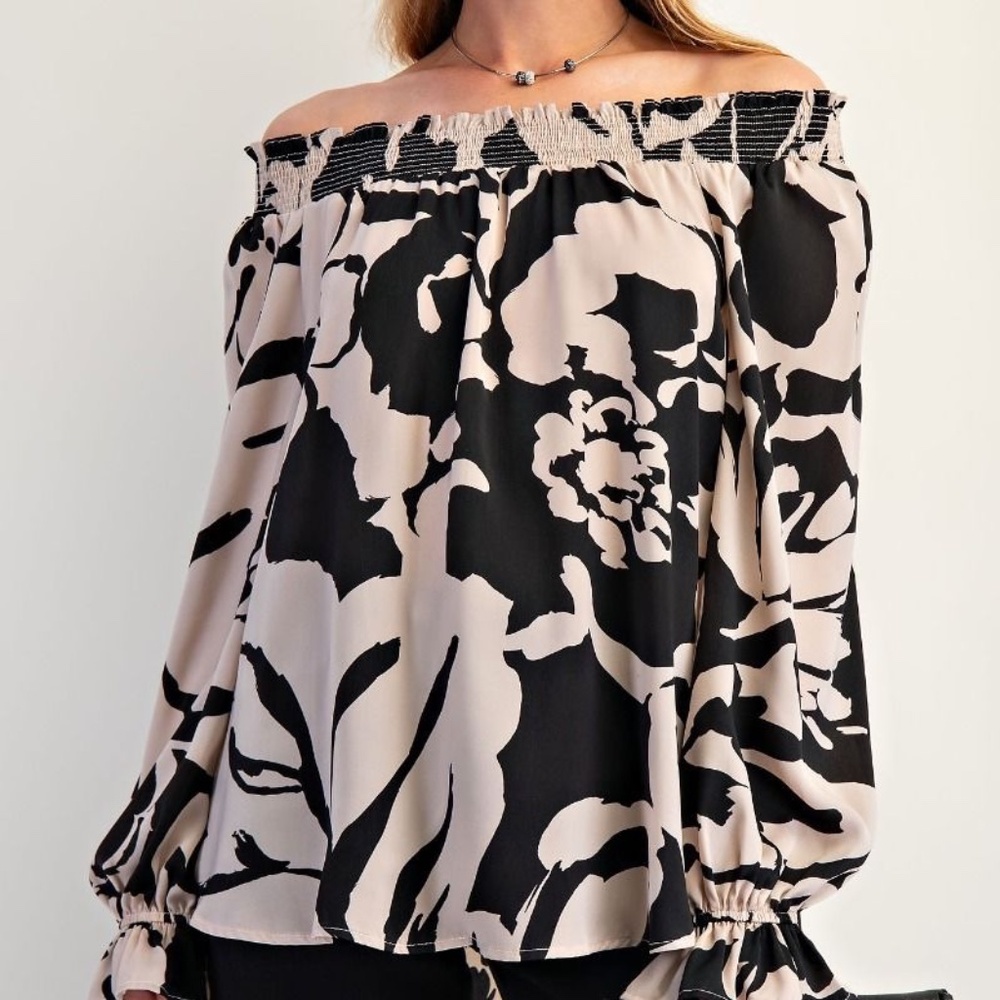 NEW EASEL SMOCKING OFF SHOULDER MIRABELLE BLOUSE TOP SHIRT SMALL OVERSIZED - Picture 4 of 10